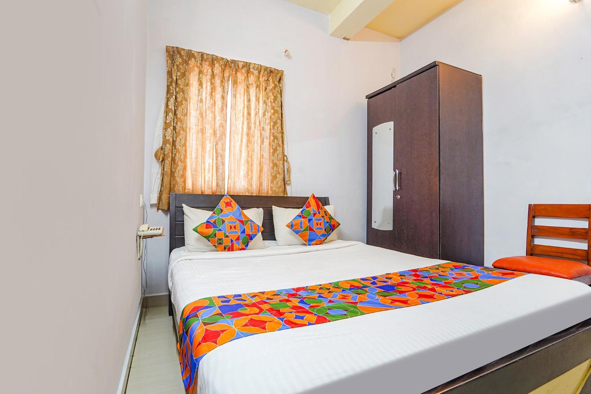 Fabexpress Its South East Residency Hotel Siruseri Exterior photo