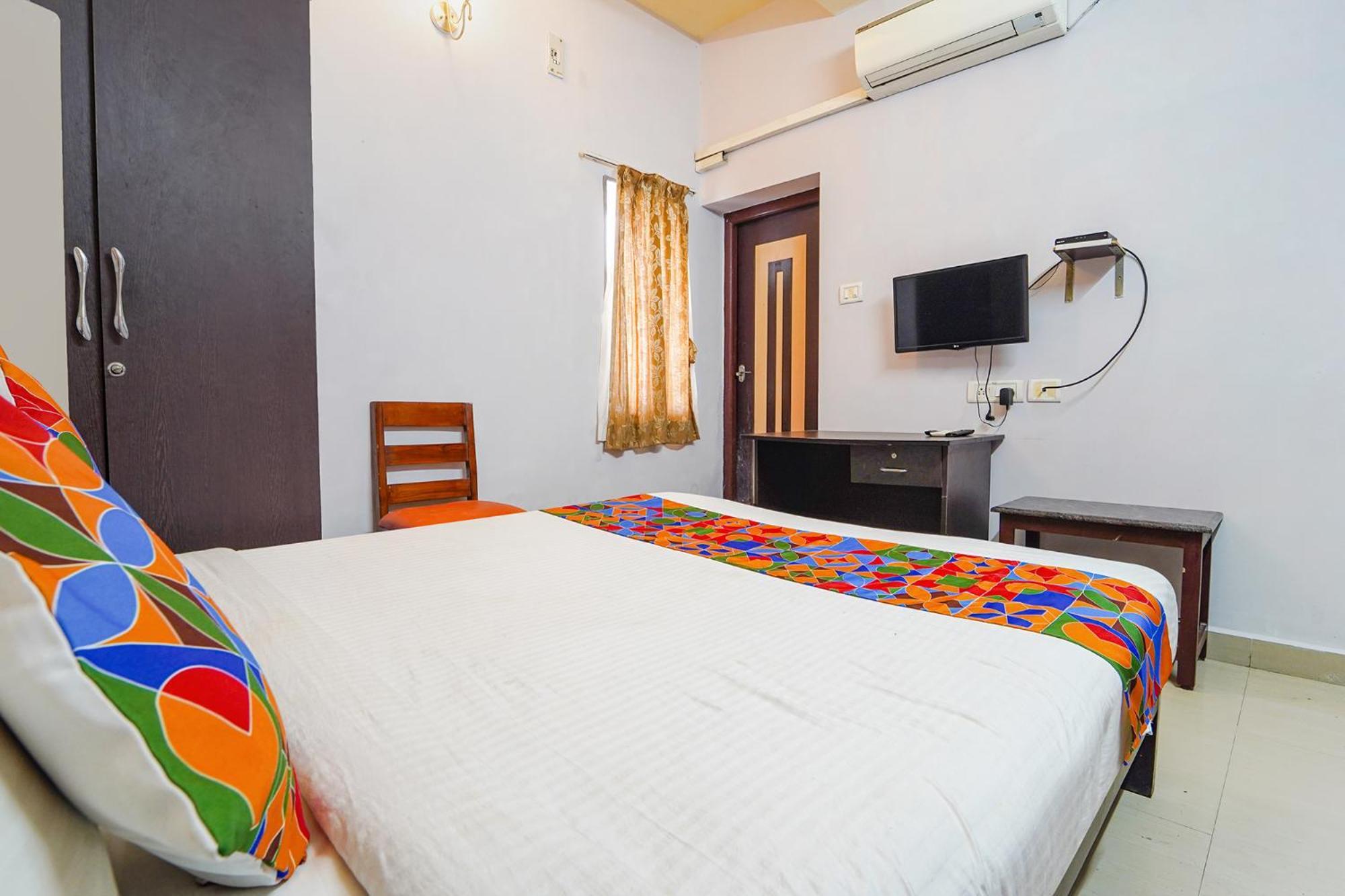 Fabexpress Its South East Residency Hotel Siruseri Exterior photo