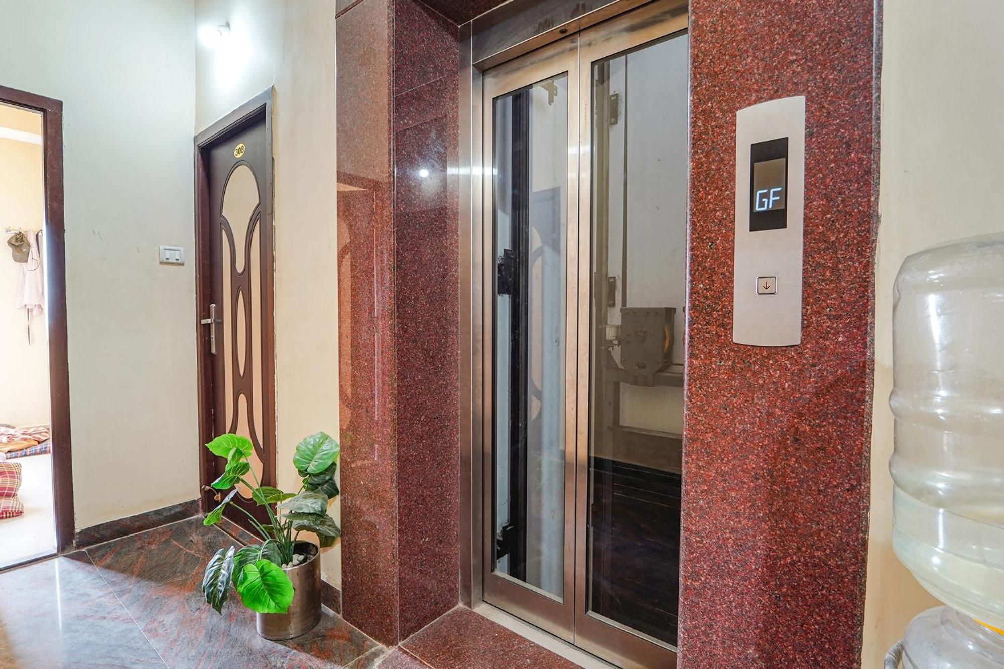 Fabexpress Its South East Residency Hotel Siruseri Exterior photo