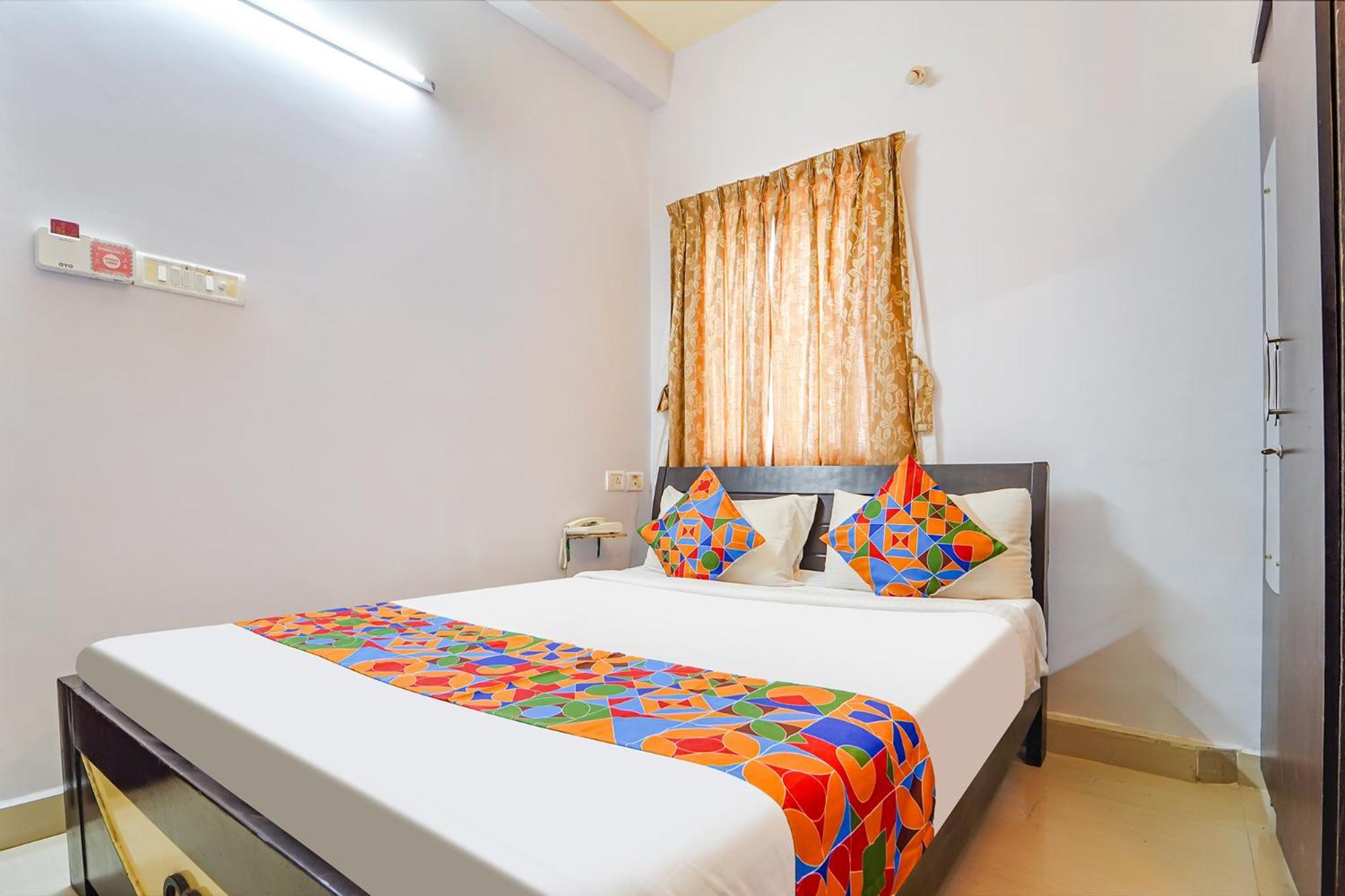 Fabexpress Its South East Residency Hotel Siruseri Exterior photo