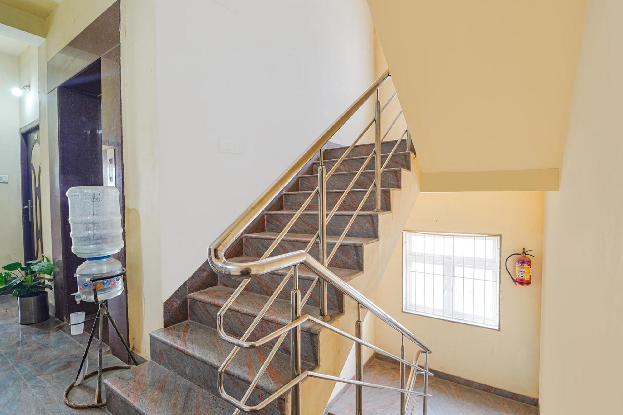 Fabexpress Its South East Residency Hotel Siruseri Exterior photo